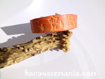 Bracelet en cuir ROUGE chat frappÃ© BRC59