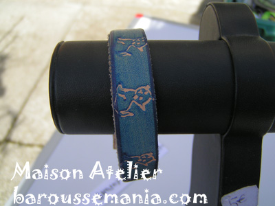 Bracelet en cuir martelÃ© chat bleu BRC24