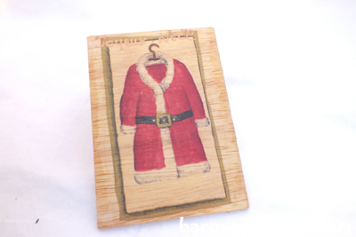 Carte postale en bois habit du pÃ¨re noÃ«l rouge CPN11