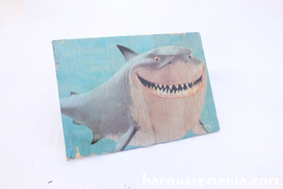 Carte postale en bois requins dessins animÃ©s CP81