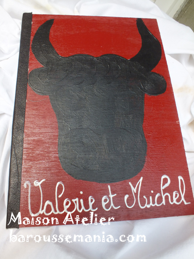 Guestbook Spanish style wooden bull